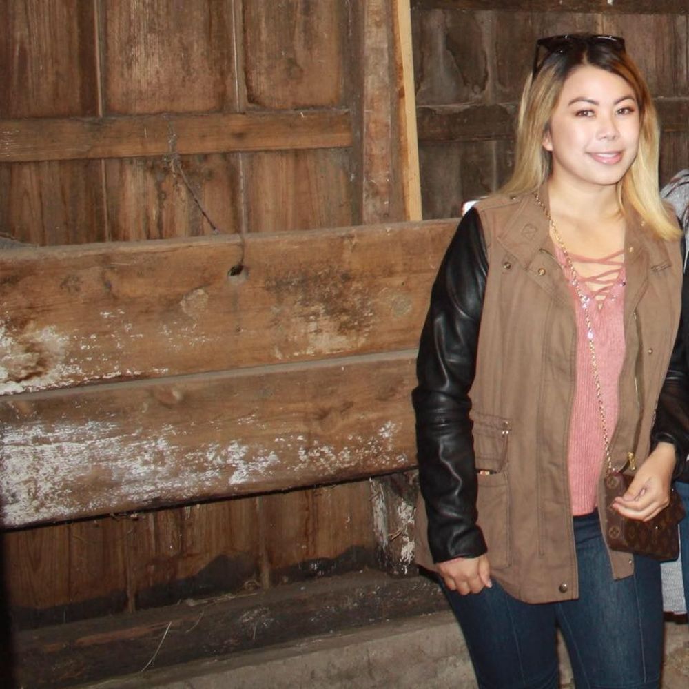 Meet your Posher, Laura
